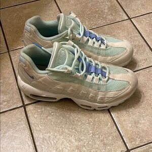 Nike 95 Air Max women’s shoes